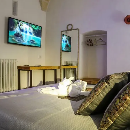 The Bridge Bed and Breakfast Γκραβίνα