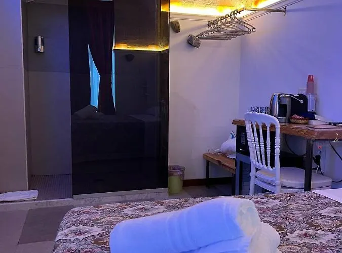 Couette-café The Bridge 4*