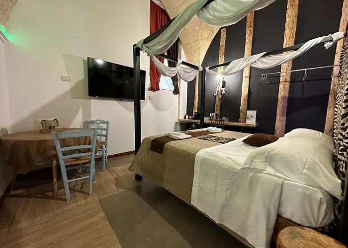 Couette-café The Bridge 4*