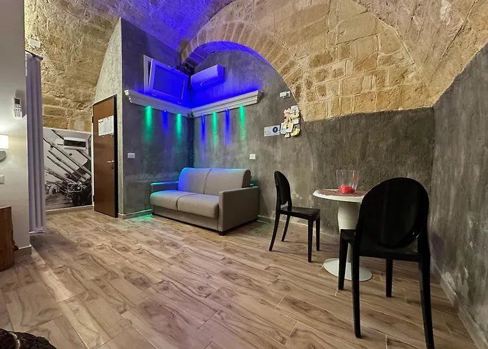 Couette-café The Bridge 4*
